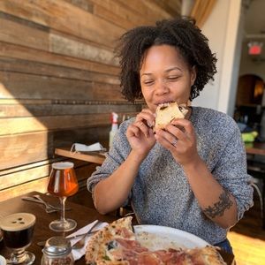 Meet your Posher, Brie